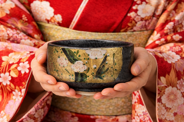 JAPANESE KUTANI MATCHA BOWL WITH GOLD LEAF PLUM DESIGN BY TOYOSHI YAMADA