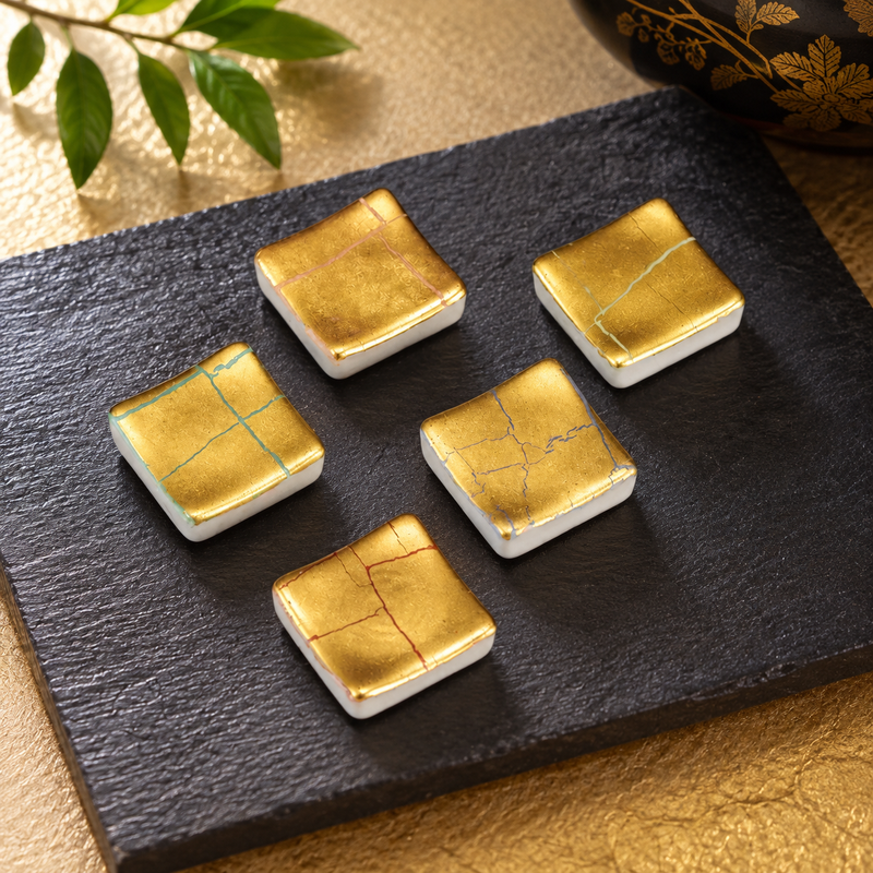KUTANI WARE CHOPSTICK REST - GOLD LEAF DESIGN / MEIZAN KILN