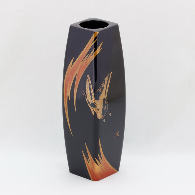 WAJIMA LACQUERWARE FLOWER VASE WITH A ROUNDED BODY AND BUTTERFLY AND FLOWER MAKI-E