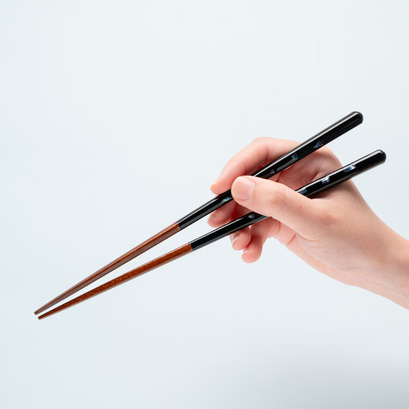 WAKASA LACQUER CHOPSTICKS PAIR “UMI NO OTO” WITH SHELL BOOKMARK & RAKUGAN SHELL CHOPSTICK REST SET