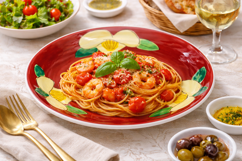 KUTANI WARE 8-INCH SERVING PLATE “CAMELLIA” JAPANESE DECORATIVE CERAMIC PLATE  MADE IN JAPAN GIFT BOX INCLUDED