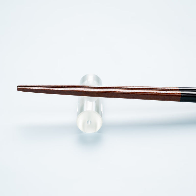WAKASA LACQUER CHOPSTICKS PAIR “UMI NO OTO” WITH SHELL BOOKMARK & RAKUGAN SHELL CHOPSTICK REST SET