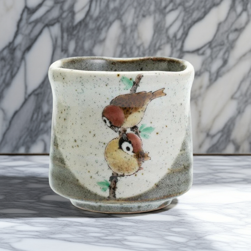 KUTANI WARE YUNOMI TWO SPARROWS PERCHED VERTICALLY /TOSHITO NAKAMURA