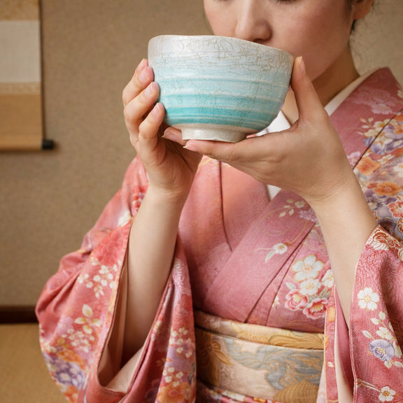 KUTANI PORCELAIN MATCHA BOWL 
