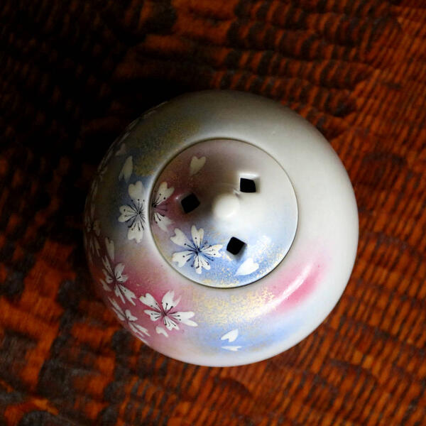 FLOWER DANCE KUTANI JAPANESE INCENSE BURNER