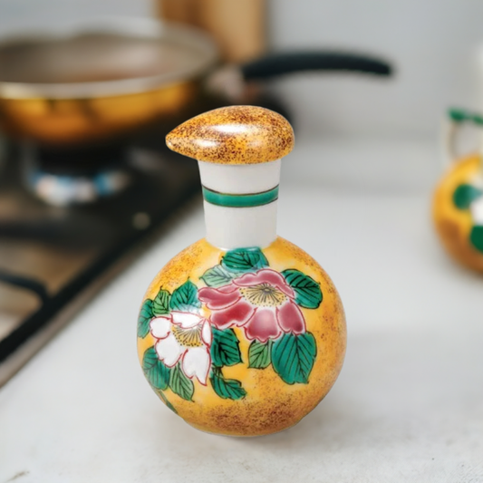KUTANI WARE SOY SAUCE DISPENSER (SMALL)YOSHIDAYA SASANQUA DESIGN, BIZAN KILN, JAPANESE CERAMIC SAUCE CONTAINER