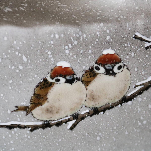 KUTANI WARE PORCELAIN HENKO VASE – SNOW AND SPARROW FAN MOTIF