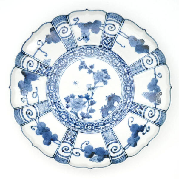(IMPERIAL HOUSEHOLD PURVEYOR)KUTANI WARE LARGE PLATE “SEIKA HOJU KARAKUSA KACHO” / CHOZA YAMAMOTO