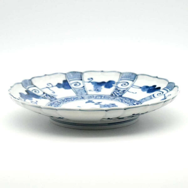 (IMPERIAL HOUSEHOLD PURVEYOR)KUTANI WARE LARGE PLATE “SEIKA HOJU KARAKUSA KACHO” / CHOZA YAMAMOTO