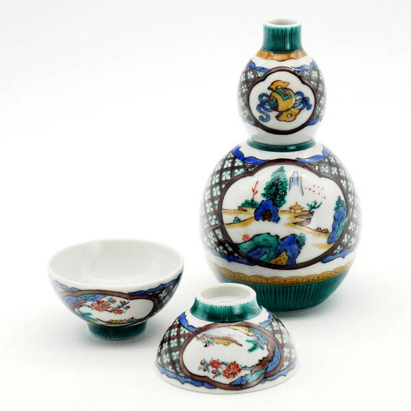 KUTANI WARE HALF SAKE SET (TOKKURI & SAKE CUPS) “PURPLE KOMON” / TAMEKICHI MITSUI