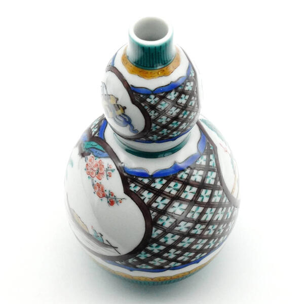 KUTANI WARE HALF SAKE SET (TOKKURI & SAKE CUPS) “PURPLE KOMON” / TAMEKICHI MITSUI