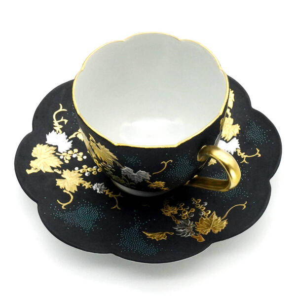 KINGYOKU NAKADA KUTANI JAPANESE COFFEE CUP & SAUCER PLATINUM DECORATION – GRAPE DESIGN WITH BLUE BEADS