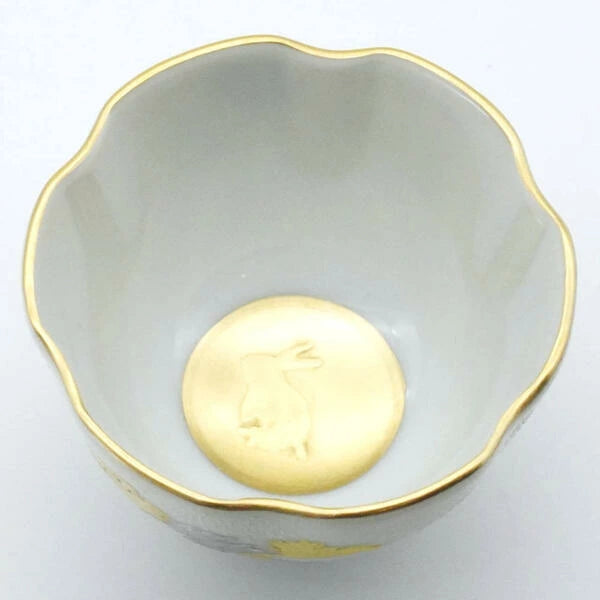 KUTANI WARE SAKAZUKI – PLATINUM GRAPE & WHITE AOCHIBU “MOON AND RABBIT” BY KINGYOKU NAKATA