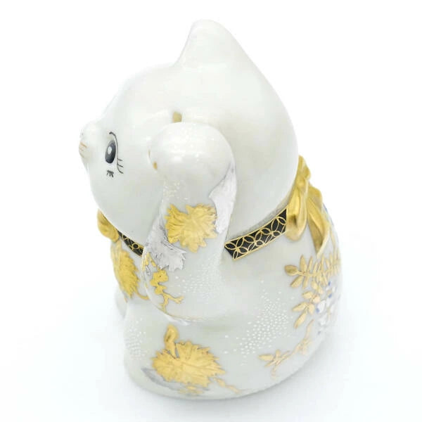 JAPANESE KUTANI WARE MANEKI NEKO LUCKY CAT (LEFT HAND RAISED FOR CUSTOMERS) – PLATINUM DECORATION WITH GRAPE & WISTERIA WHITE DOT DESIGN BY KINGYOKU NAKATA