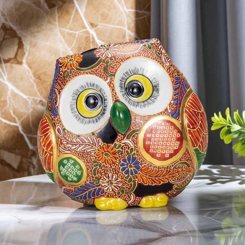 JAPANESE OWL FIGURINE KUTANI DELICATE DOTTED RELIEF IN FINE DETAIL