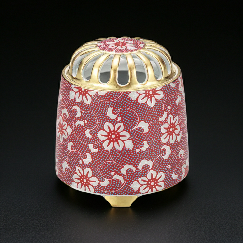 KUTANI WARE INCENSE BURNER – TESSEN MON (CLEMATIS CREST DESIGN)