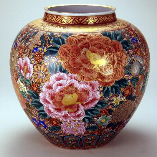 KUTANI WARE JAPANESE VASE – EXQUISITE HANAZUME (FLORAL-PACKED) DESIGN